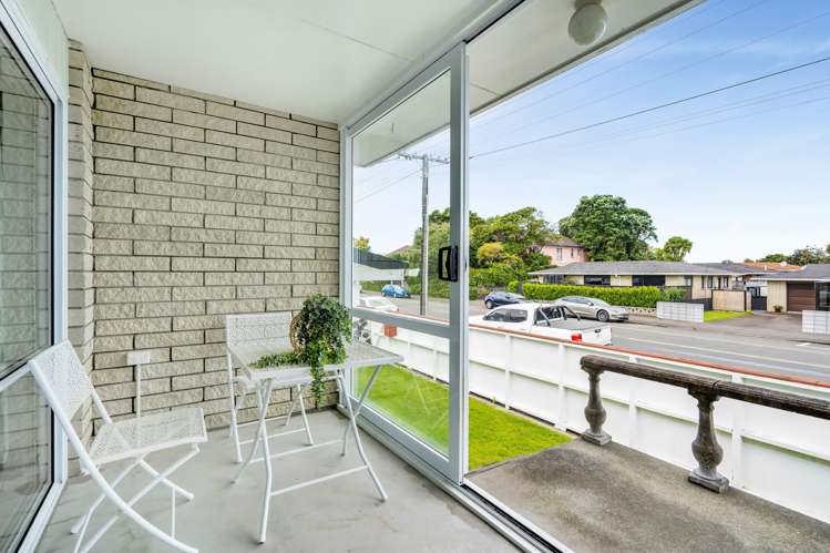 80 Tukapa Street Westown_5