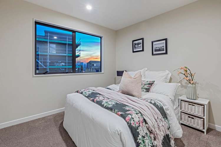 64 Glidepath Road Hobsonville_13