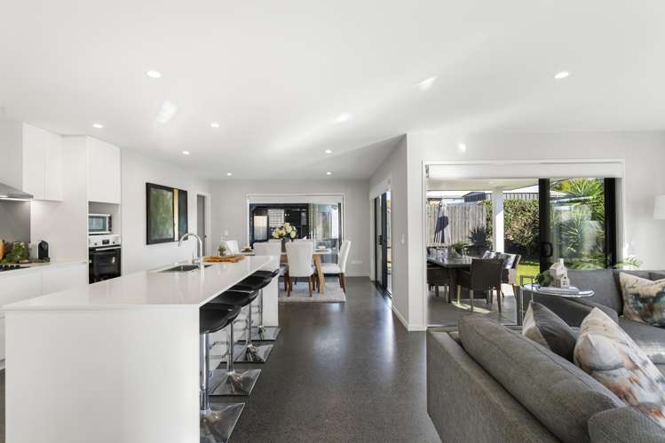 8 Opouatu Avenue Glenbrook_9