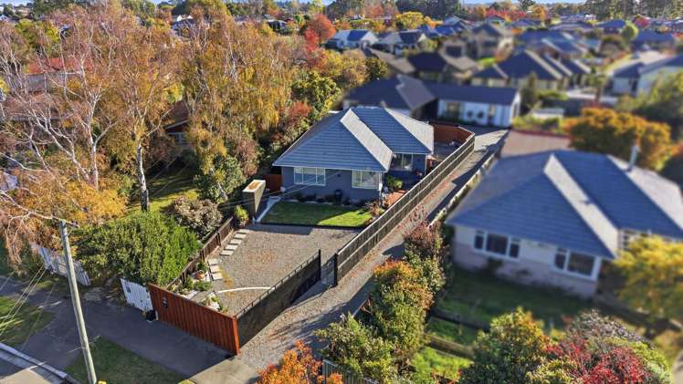 42 Trafford Street Harewood_16