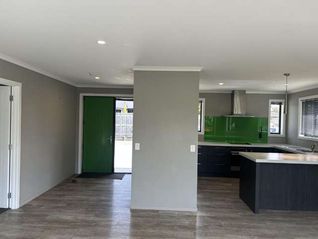 10 Les Wakefield Road 11192_4