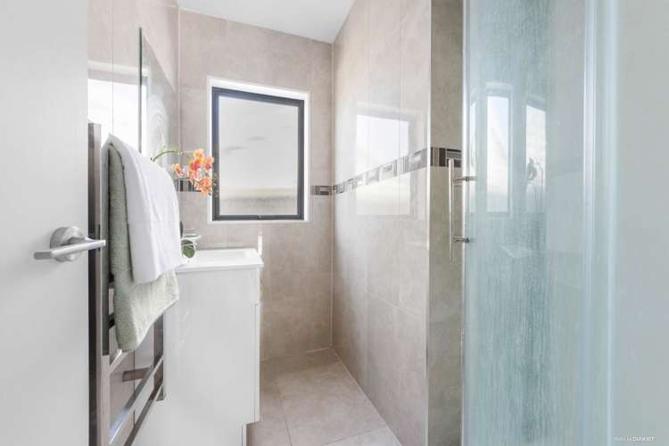 18 Panzic Place Glen Eden_17