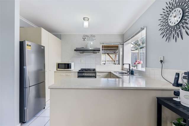 8 Belinda Avenue Flat Bush_3