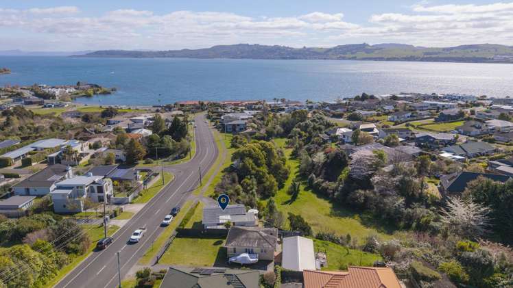 32 Shepherd Road Waipahihi_16