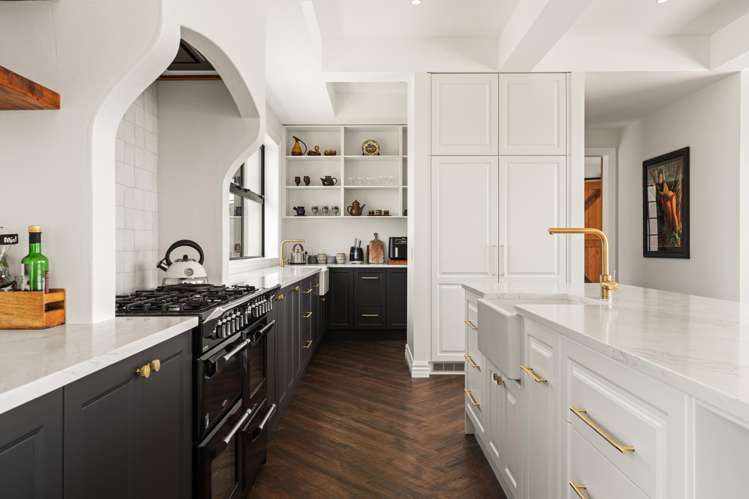 83 Charles Robert Drive Kahutara_5