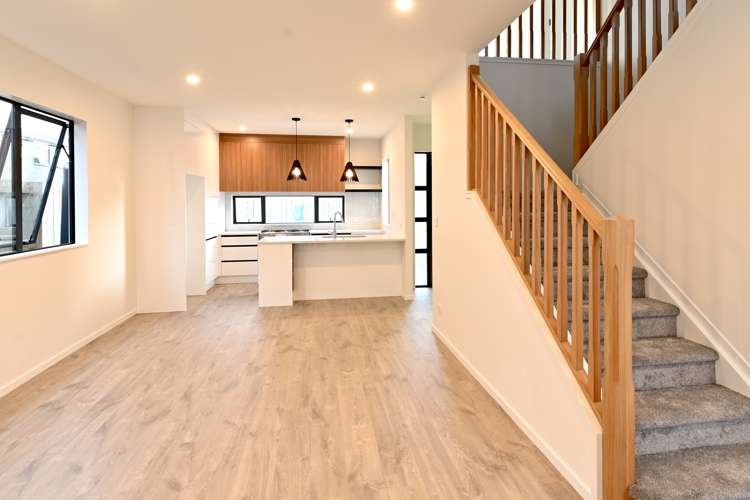 4 Ropata Avenue Point England_9