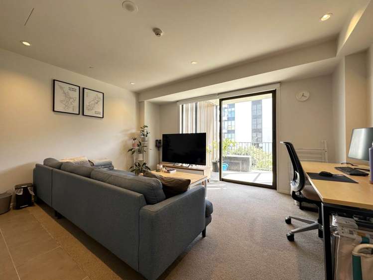 202/4 Bluegrey Avenue Stonefields_2