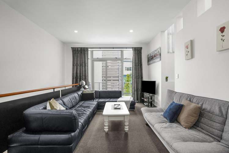 10/24 Hanson Street Mount Cook_12