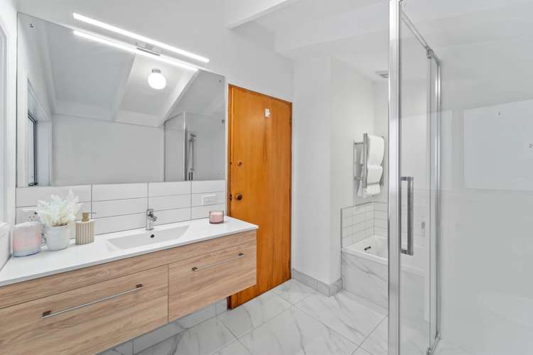 2/32a Clayburn Road Glen Eden_12