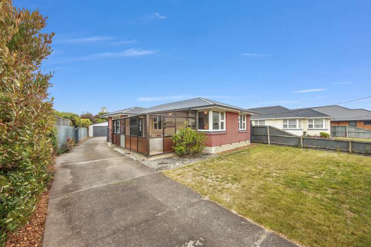 22 Yarmouth Street Aranui_1