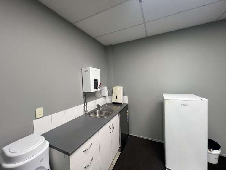 Level 1/2 Freight Place Mangere_3