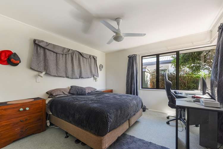 36 Willow Avenue Stoke_11