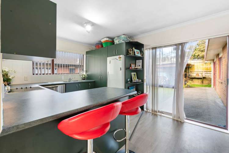 560 Massey Road Mangere_11