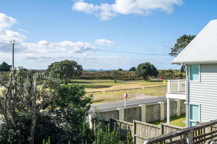 706 Papamoa Beach Road_1