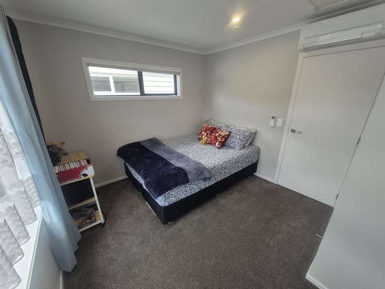 8 Ronalds Way Taita_15