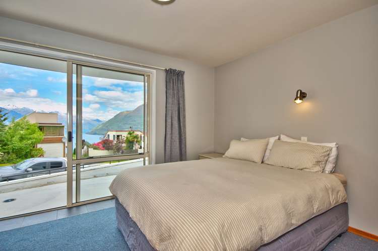 40 Greenstone Place Fernhill/Sunshine Bay_24