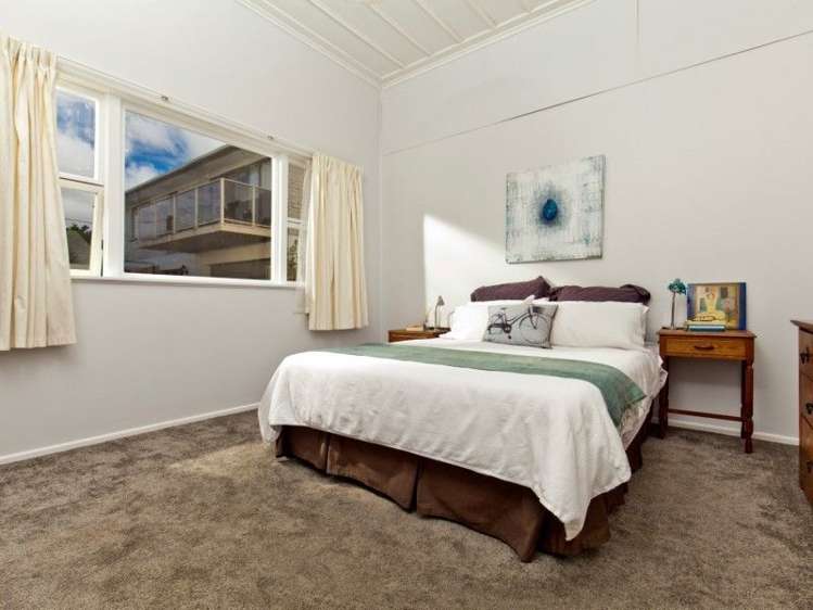 40a Old Lake Road Narrow Neck_12