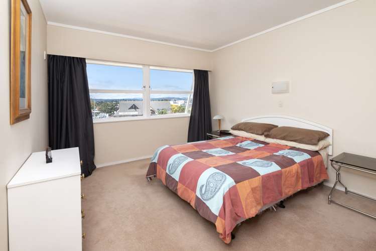 2/1 Picton Street Howick_11