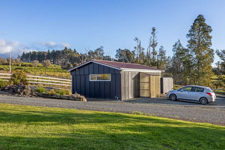 781 Kahikatea Flat Road Waitoki_12