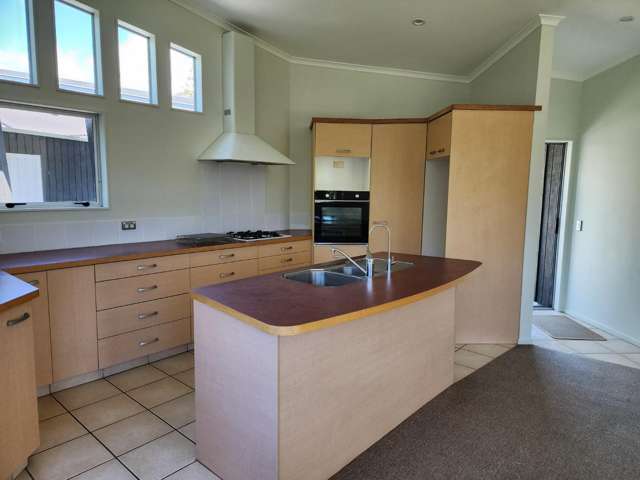 4a Rahui View Oakura_2
