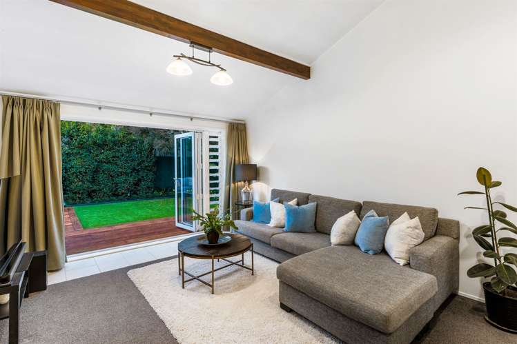 2/40 James Evans Drive Northcote_5