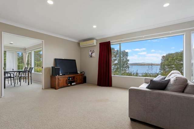 2/28 Carnoustie Drive Wattle Downs_4