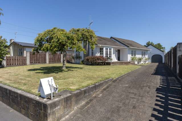 57 Garden Heights Avenue Glenview_1