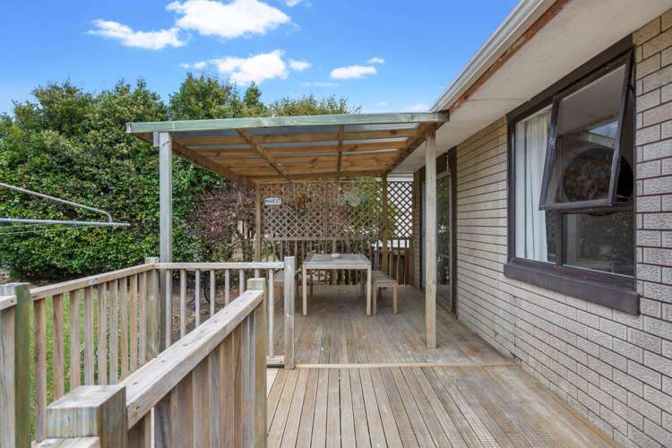 7 Cobham Crescent Kelston_15