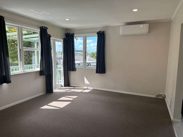 4/331 Royal Road Massey_4