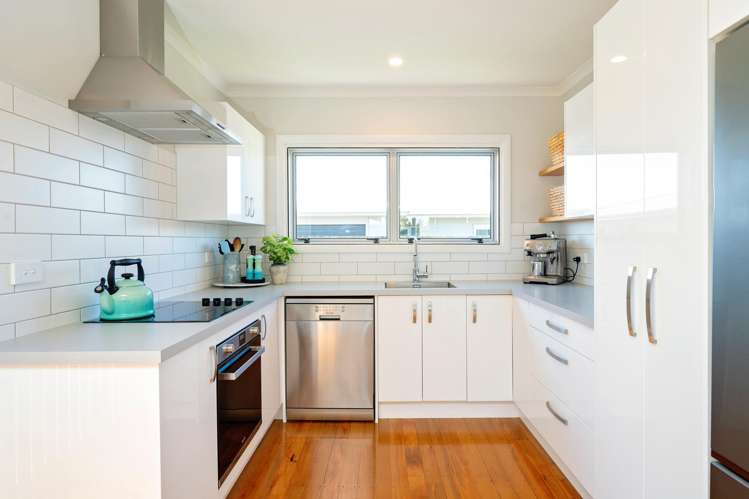 12 Flanders Avenue Onekawa_1