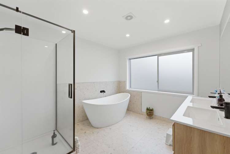 82 Wairau Road Oakura_15