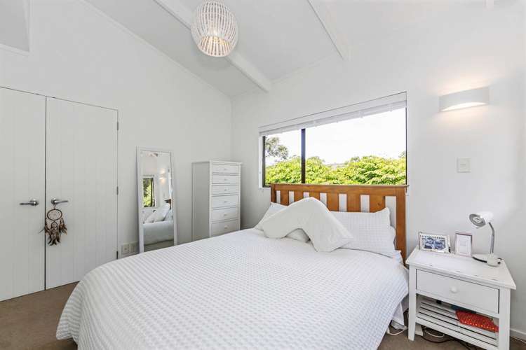 56 William Bayes Place Red Beach_13