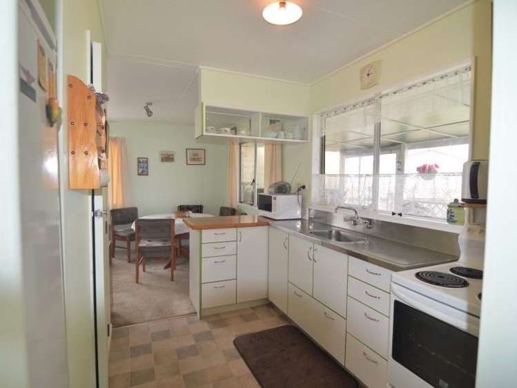 15 Moore Crescent Carterton_5