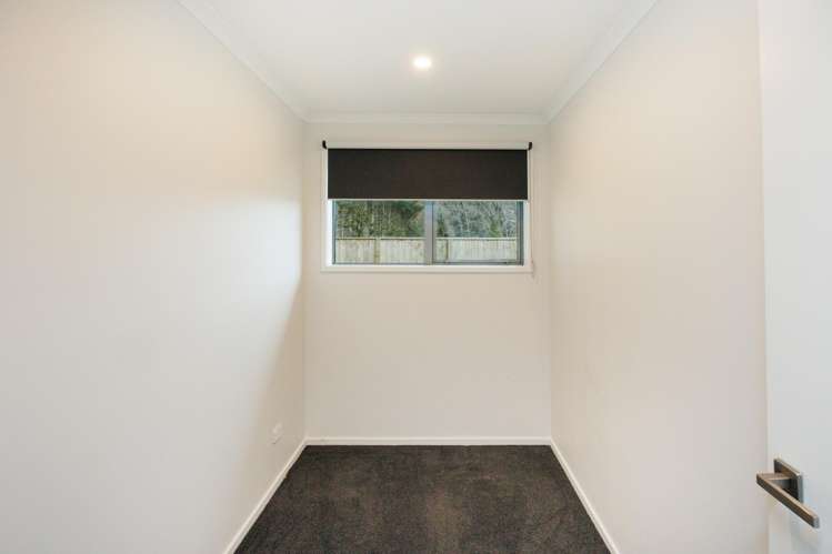 16a Rayner Lane Marton_23