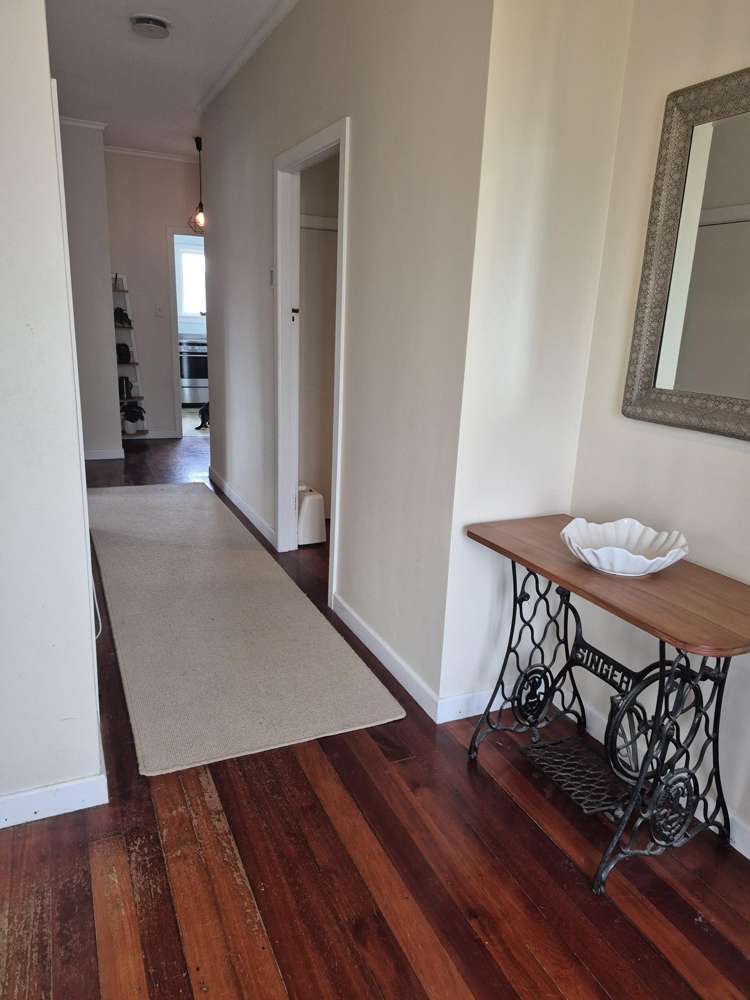 26 Puriri Glade Maungaturoto_17