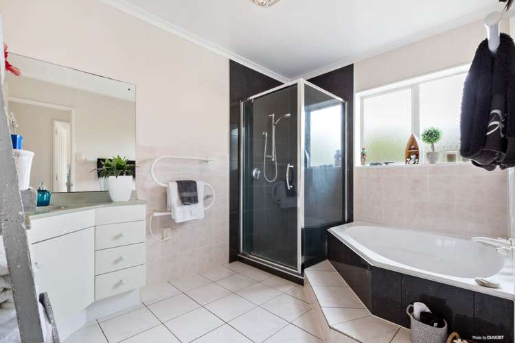 19 Trossach Place Wattle Downs_12