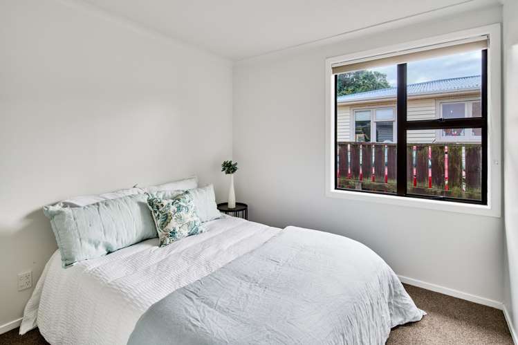 11 Raroa Place Pukerua Bay_8
