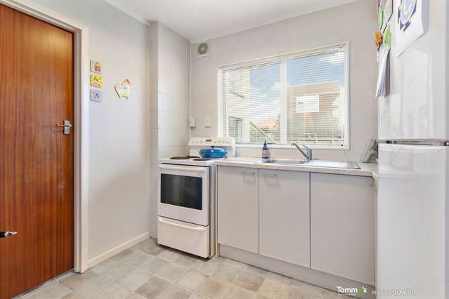 10/154 Onepu Road Lyall Bay_4