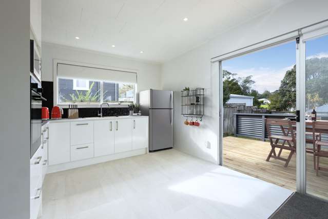 22 Norman Road Titirangi_2