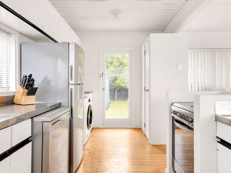 247a Hill Road The Gardens_13