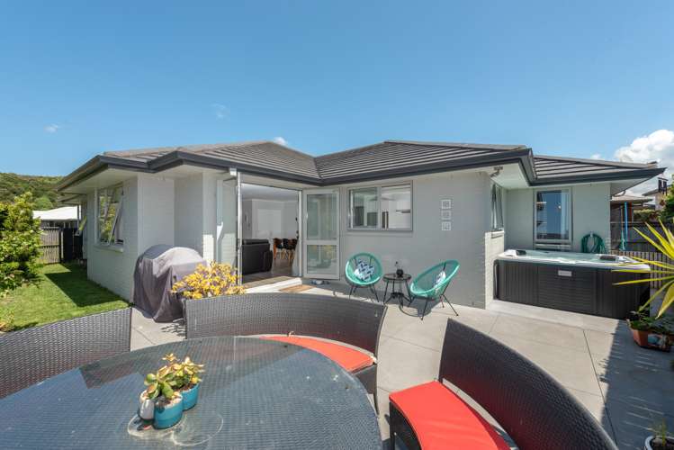 3 Fender Close Pyes Pa_14