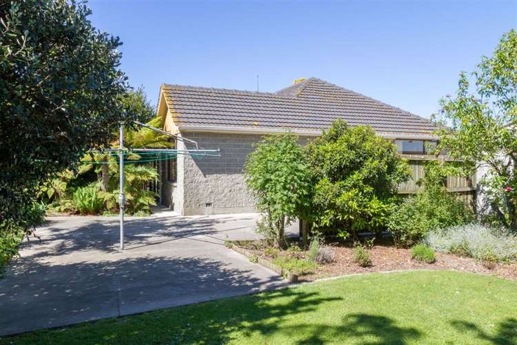 8 Rowley Avenue Hoon Hay_15