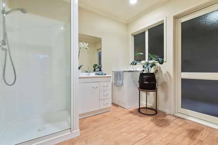 1 Jonathon Street Brookfield_6