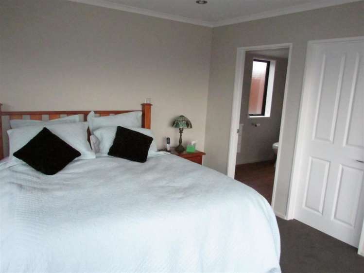 2 Ashley Drive Paroa_18