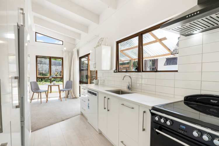 1/351 Royal Road Massey_7