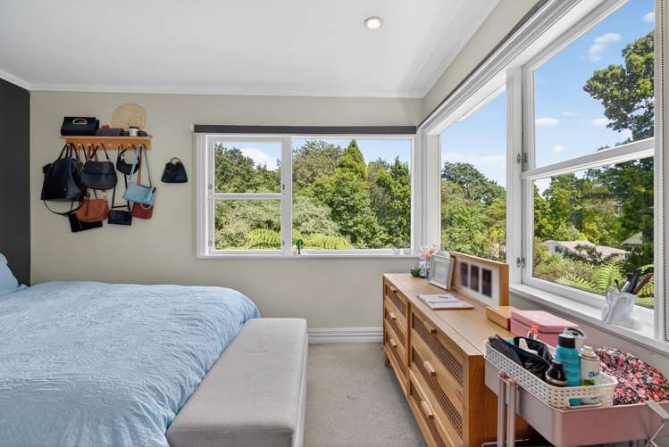 5 Tiniroa Grove Silverstream_16