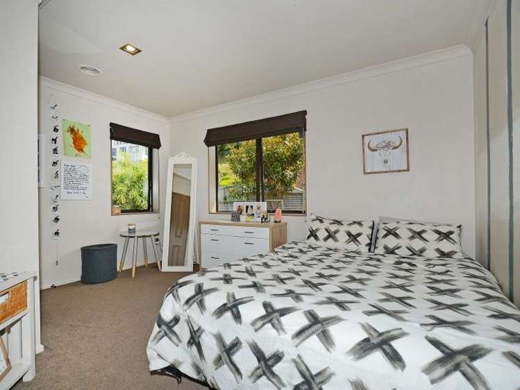 3 Swain Grove Riverstone Terraces_16