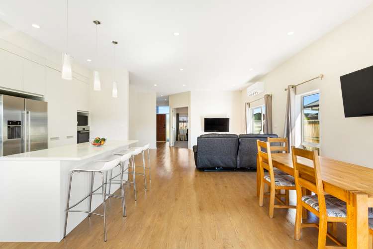 16 Larmer Drive Kumeu_9