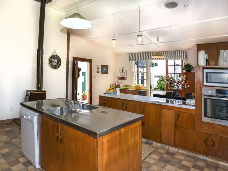 82 Victoria Avenue Dannevirke_3