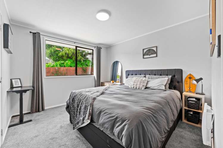 2/114 Kervil Avenue Te Atatu Peninsula_8